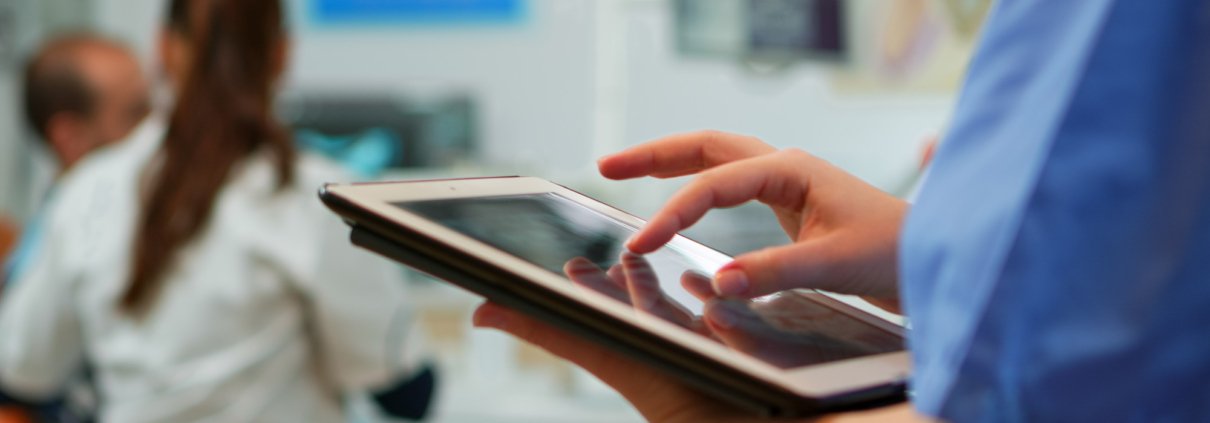 Sveikatos bylos skaitmenizavimas - Globos bitės